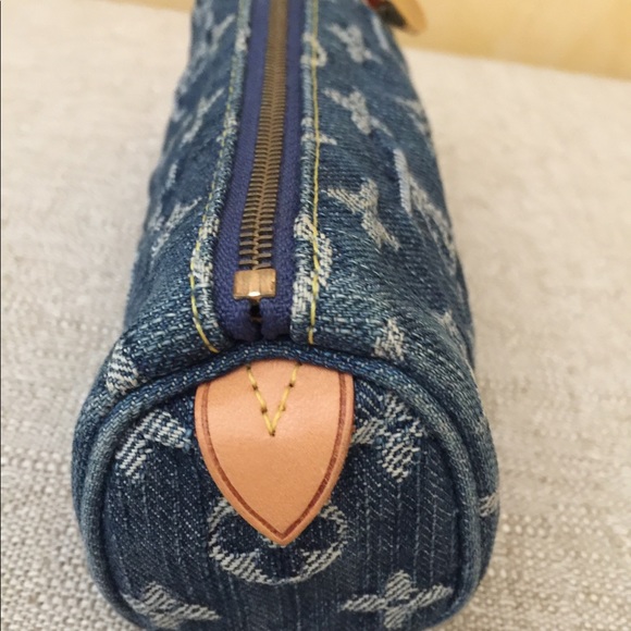 Louis Vuitton Denim Pochette Case - Picture 6 of 15